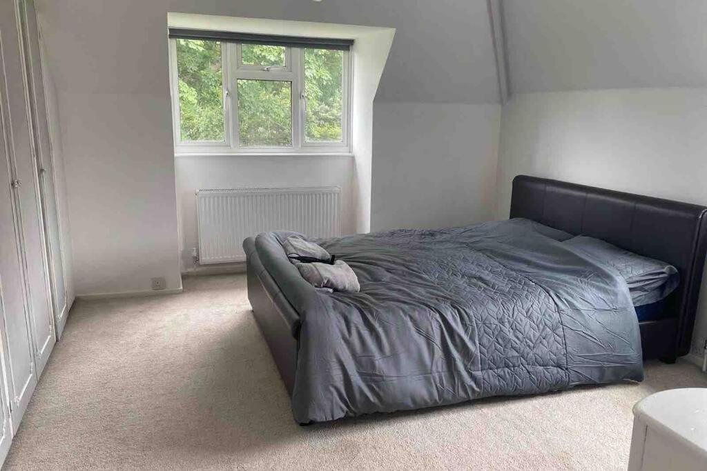 Lovely Cottage In The Heart Of Shirley- Croydon Eksteriør bilde
